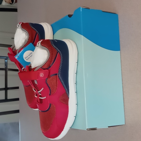 Stride Rite 360 Gordo Red Toddler Sneakers size 10 New in Box - Picture 4 of 5